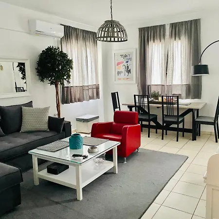 Apartment Gianna's Cozy And Shining Aigio